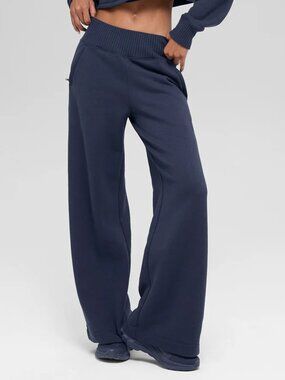 NWT Alo Yoga Serenity Wide Leg Sweatpant Navy (Small)